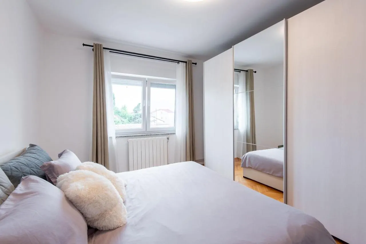 Apartman Justina Medulin For 2 Person 0*,